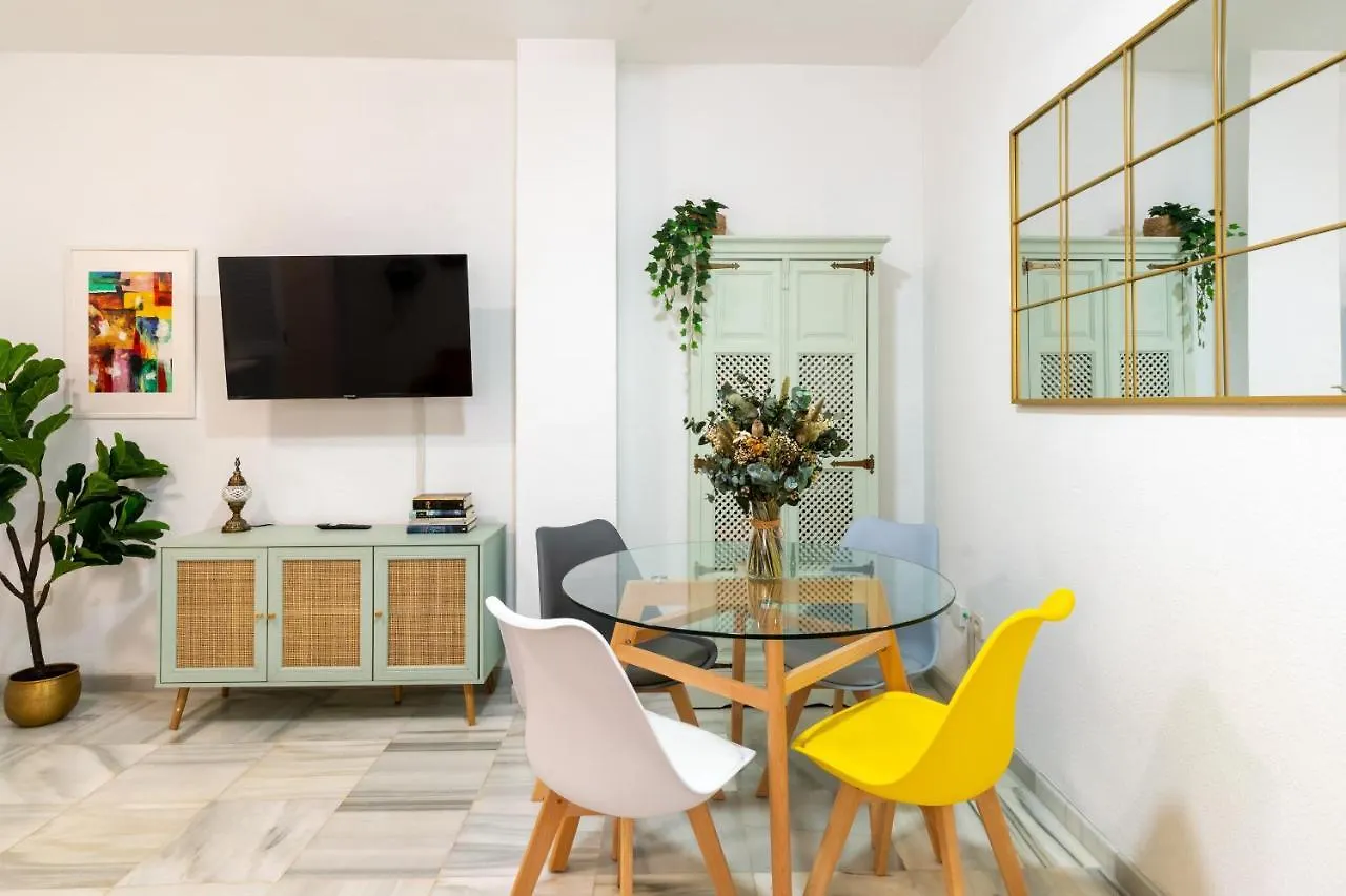 Apartamento Con Garaje, Centro De Sevilla 0*, Seville Spain