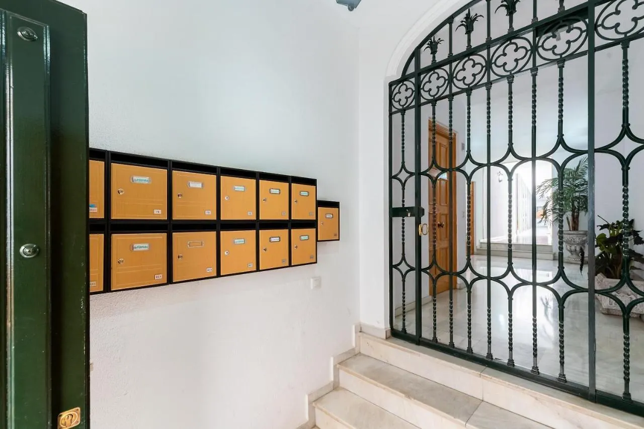Apartamento Con Garaje, Centro De Sevilla