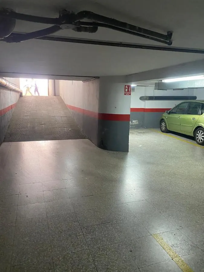 Apartamento Con Garaje, Centro De Sevilla 0*, Seville